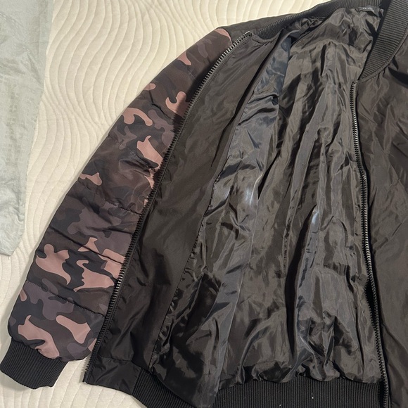 Truth by Republic black and camouflage winter bomber jacket - Picture 3 of 11